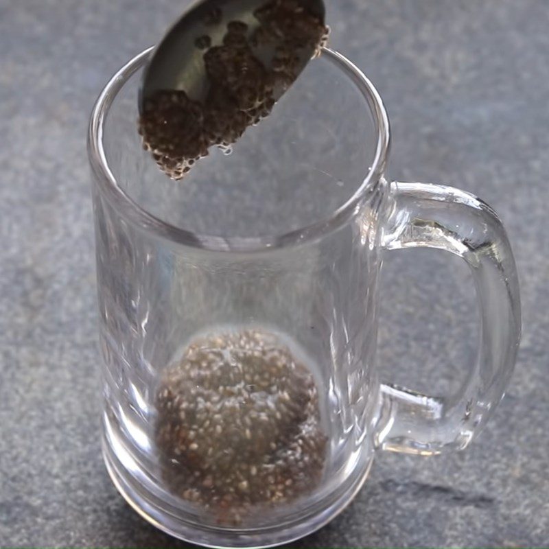 Step 5 Complete Pineapple smoothie (fragrant) chia seeds