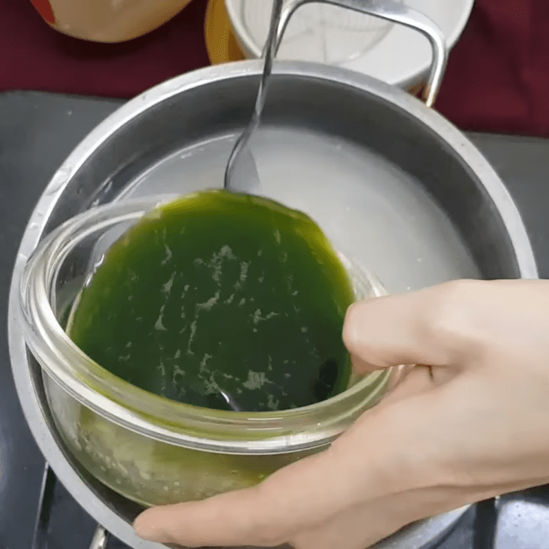 Step 3 Completion of Pandan Leaf Dessert