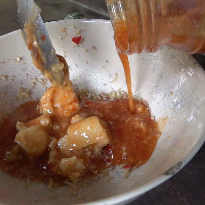 Step 5 Make dipping sauce and finish Crab hotpot cooked with fermented tofu