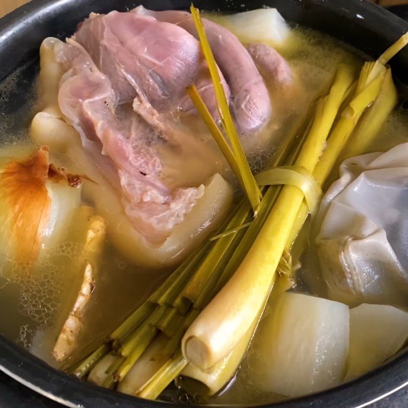 Step 5 Complete the hotpot broth for Mixed Beef Hotpot