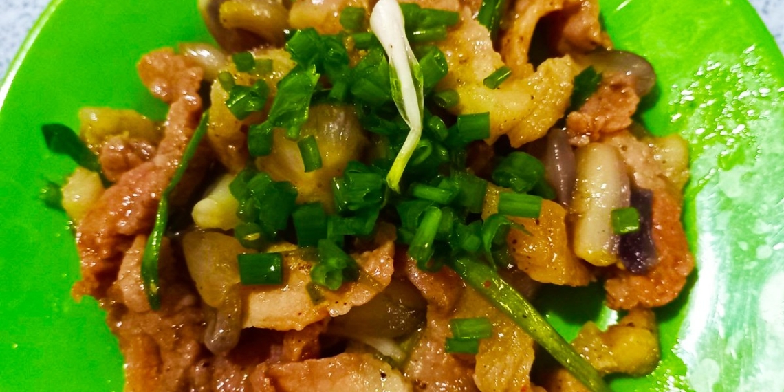 how to cook delicious sauteed pork with purple onions unique combination 13070