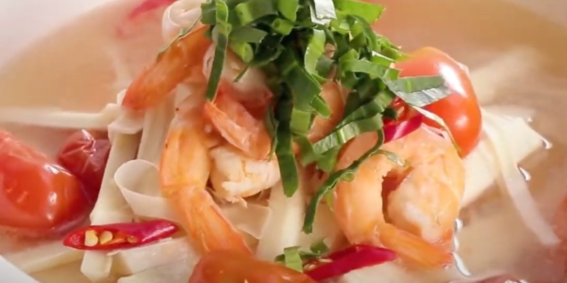 how to cook sour shrimp soup with pineapple sweet and sour delicious 06554