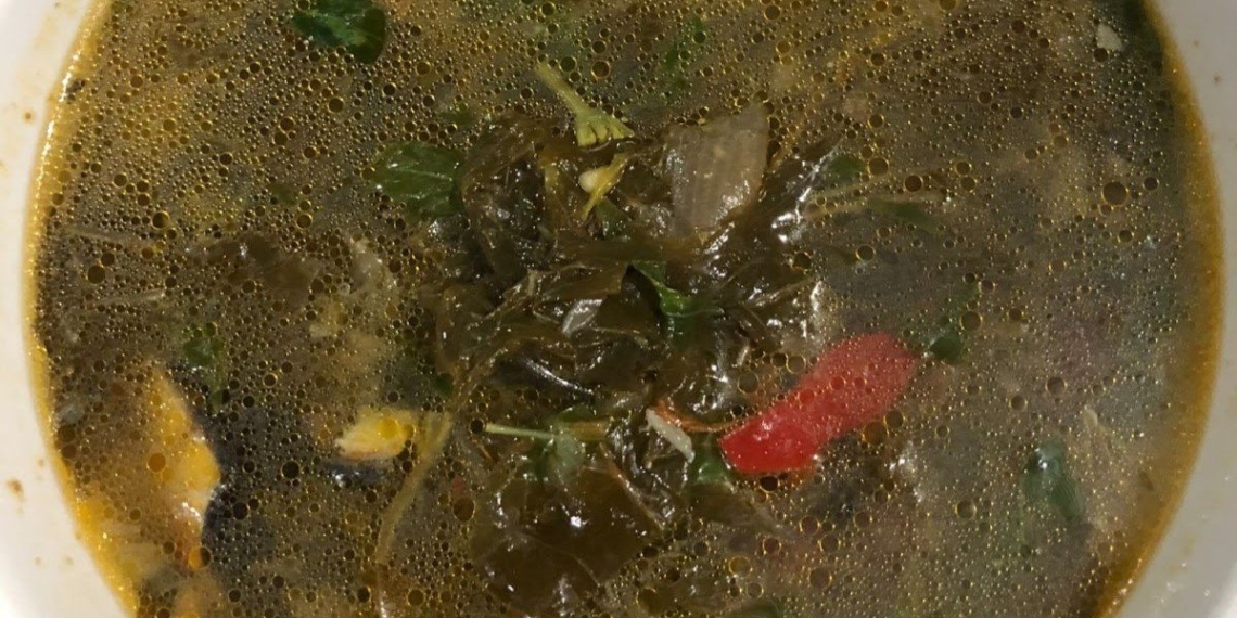 how to cook sour soup with young tamarind leaves very simple at 11283