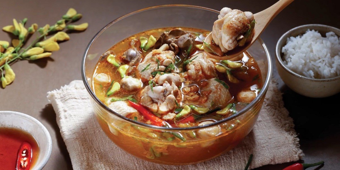 how to cook thai style sour spicy chicken soup delicious recipe 07466