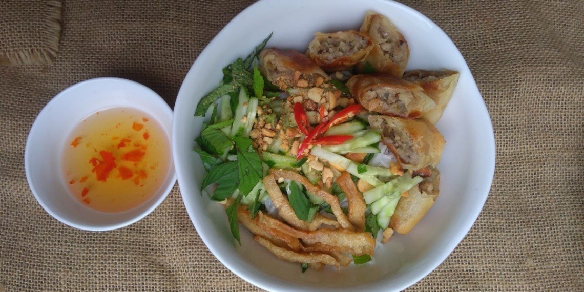 how to make crispy fried spring rolls delicious fragrant quick 09547