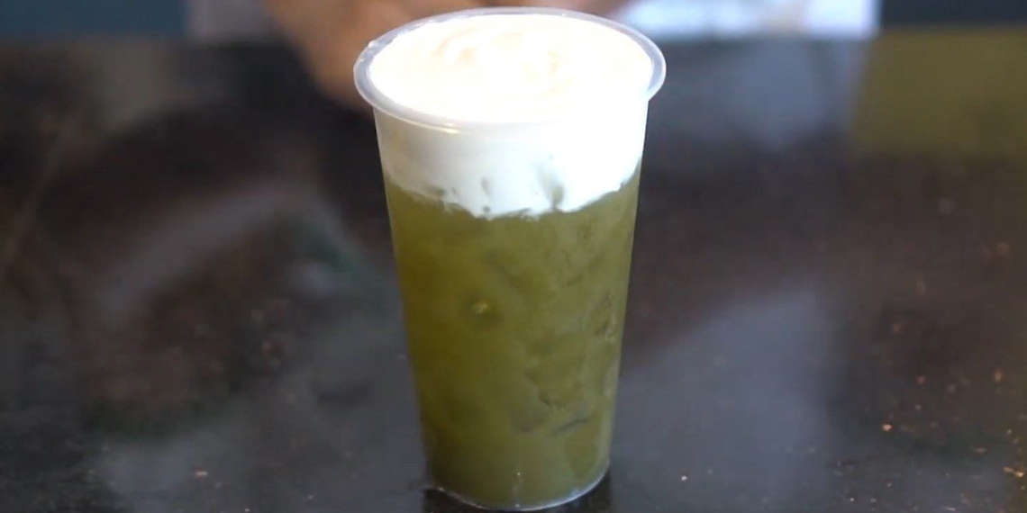 how to make delicious creamy matcha macchiato very simple 14899
