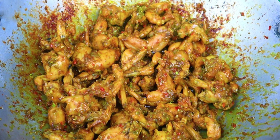 how to make fried frog with galangal delicious appealing for meal 09323