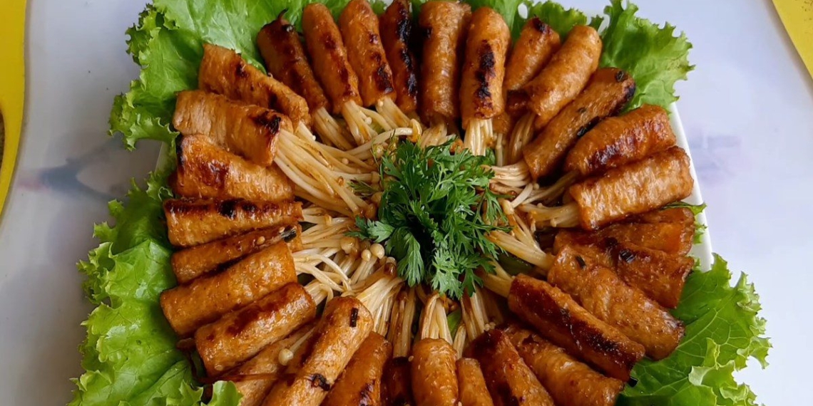 how to make grilled mushroom rolled meat with delicious sauce 03043