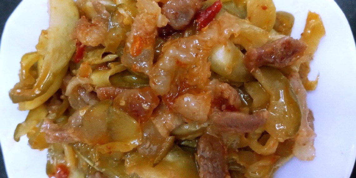 how to make salted sour pork belly stir fried with sour pickled mustard 13329
