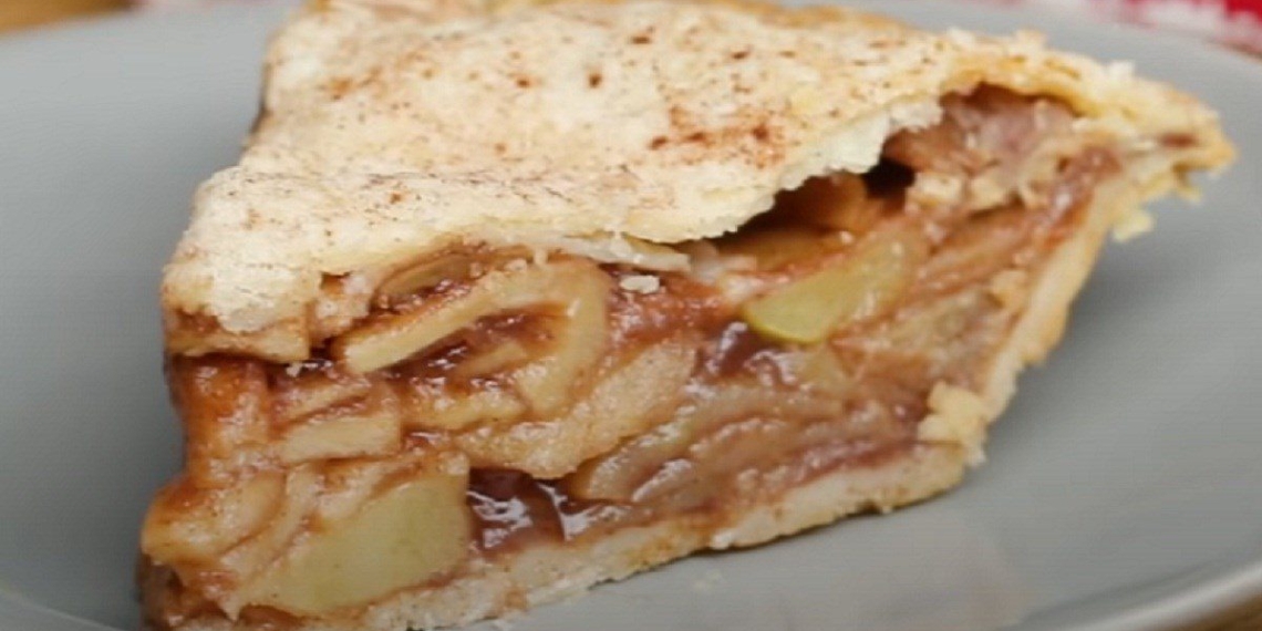 how to make simple and delicious apple cake 04285