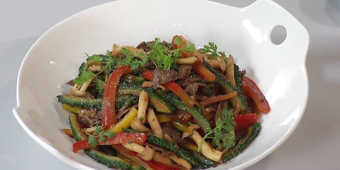 how to make simple quick stir fried bitter melon for meal ram 06696