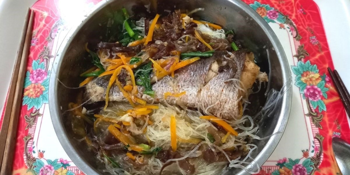 how to make steamed catfish with vermicelli delicious for family 16119