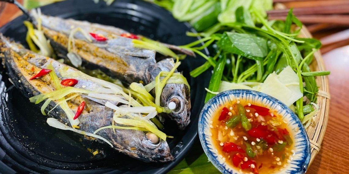 how to make steamed fish wrapped in rice paper with sweet and sour sauce very delicious 12212
