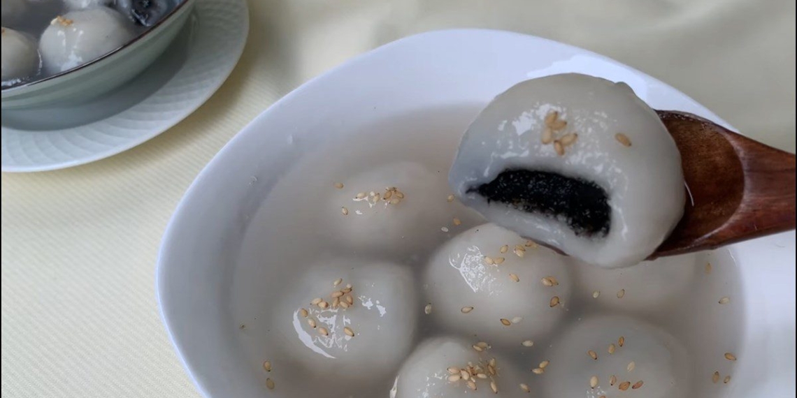 how to make sweet rice balls with black sesame delicious easy to make 02273