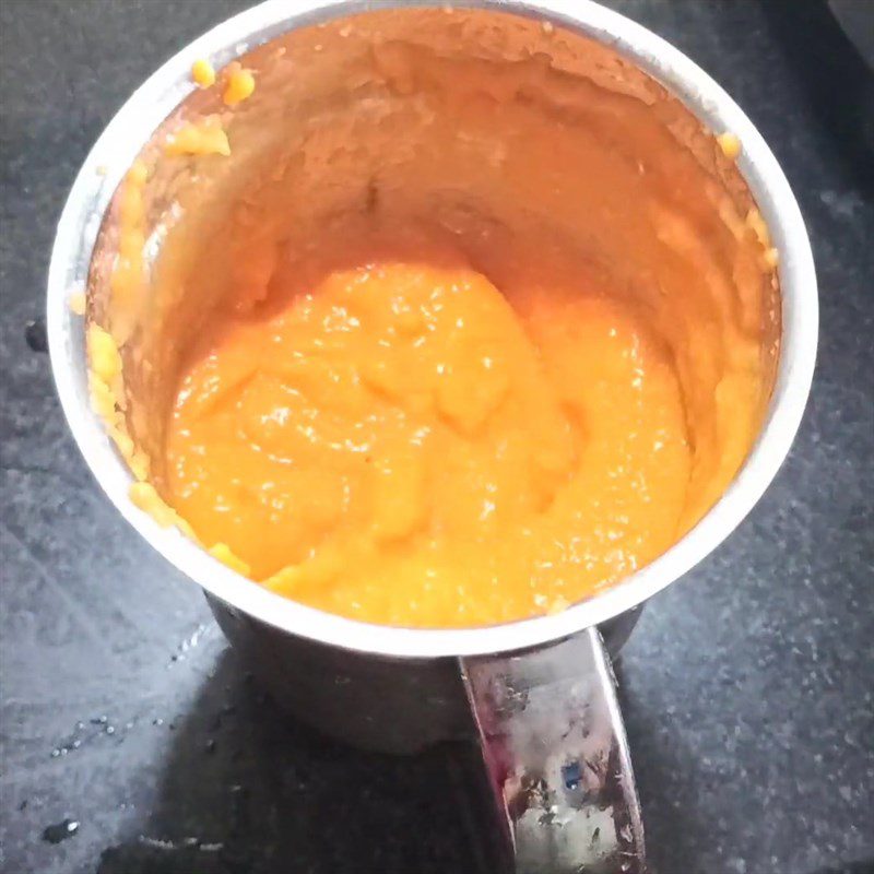 Step 1 Prepare and blend the papaya for Papaya Ice Cream