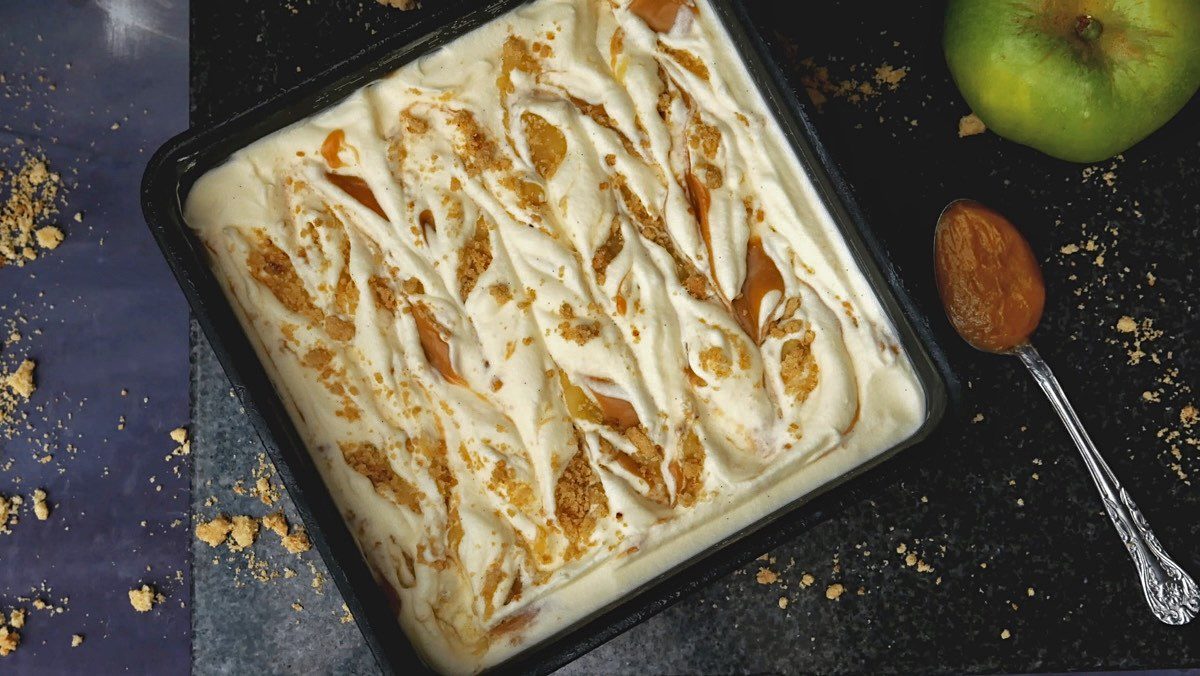 Caramel apple ice cream
