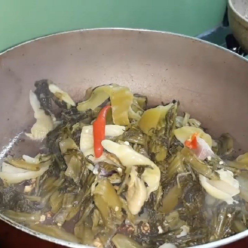 Step 4 Fish stew Mackerel stew with pickled mustard greens