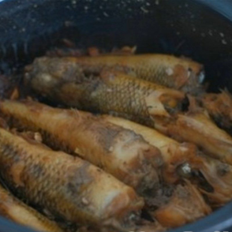 Step 3 Braised fish Ginger braised goby