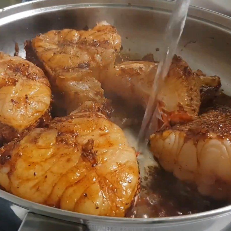 Step 3 Stew the grouper fish with pepper