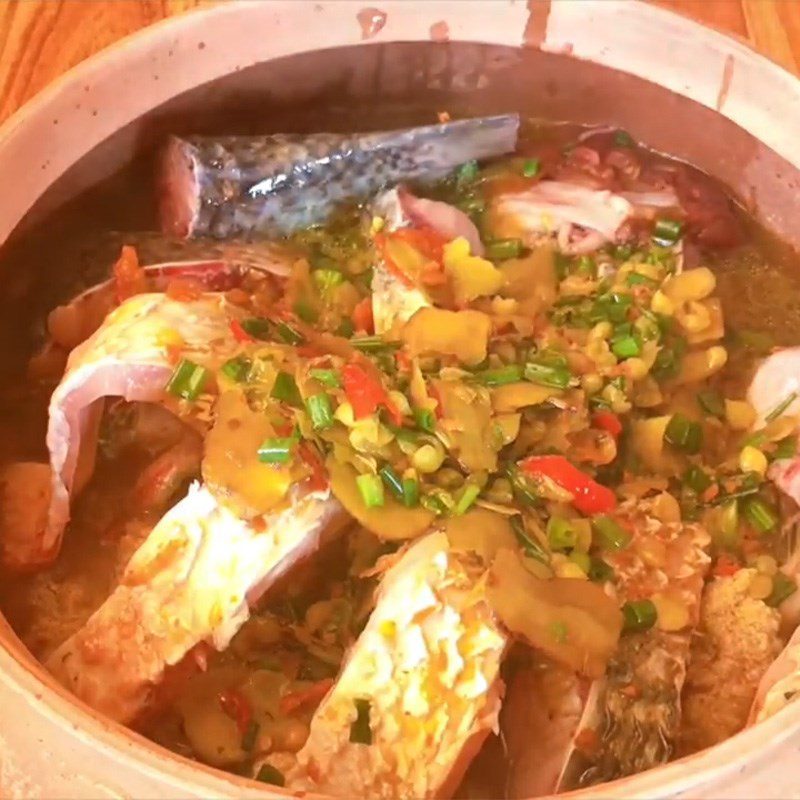 Step 4 Braised fish for braised carp with galangal and turmeric