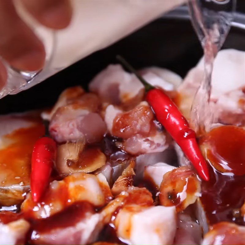 Step 5 Stew the fish Basa fish stewed with galangal and pork belly
