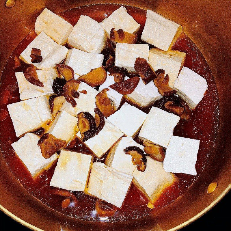 Step 3 Braised tofu with shiitake mushrooms