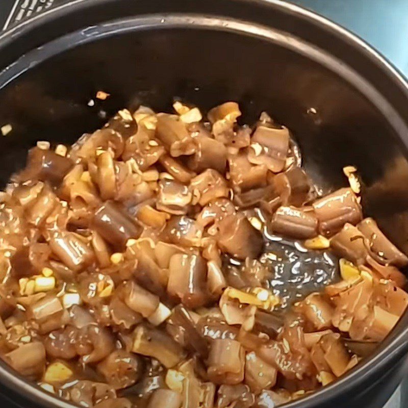 Step 3 Cook the eel Eel cooked with pepper