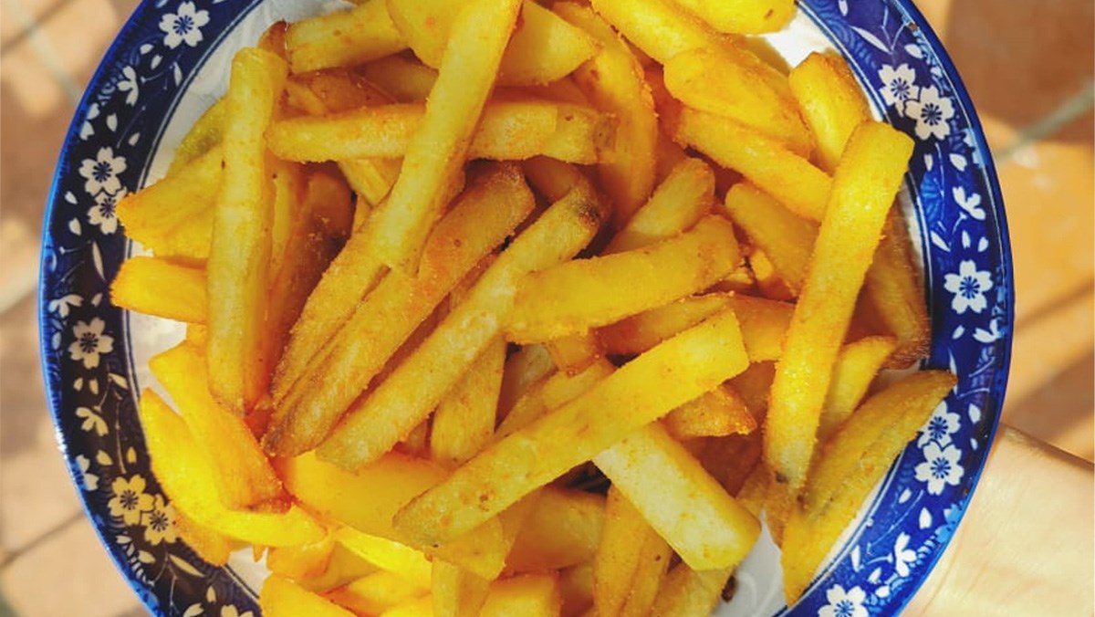 3 Ways to Make Crispy Cheese Seasoned Potatoes That Are Irresistibly Delicious 32 Cheese-coated Potatoes (recipe shared by a user)