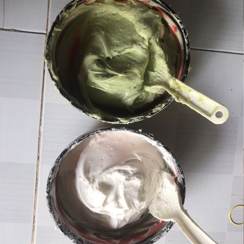Step 2 Mixing the batter for Chè Bánh Lọt with Coconut Milk