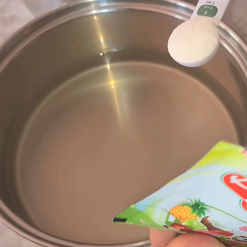 Step 1 Stir the jelly mixture Mango flan jelly