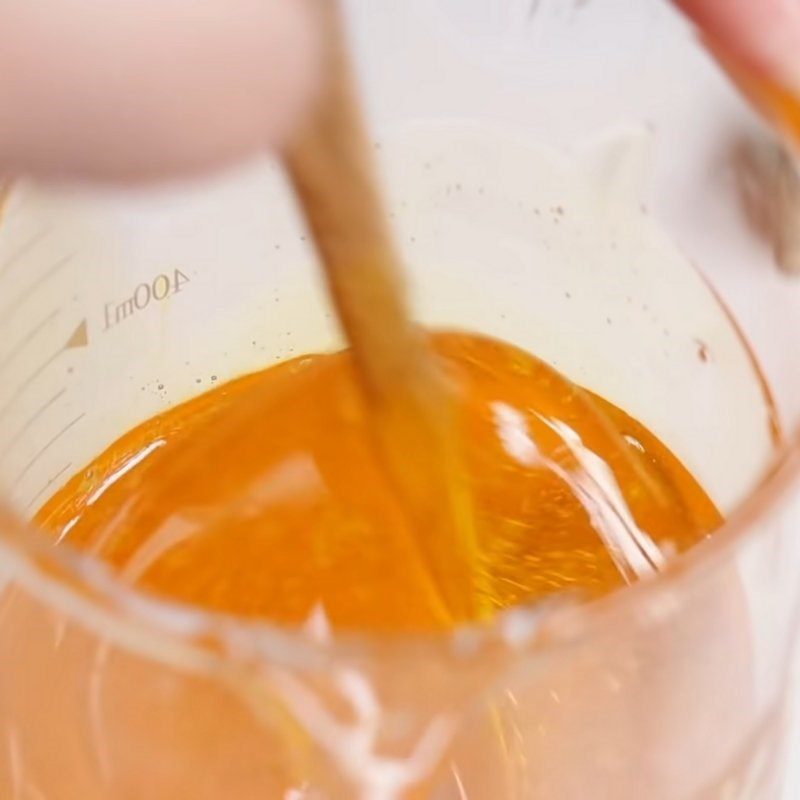 Step 2 Stir in Color for Honey Jelly