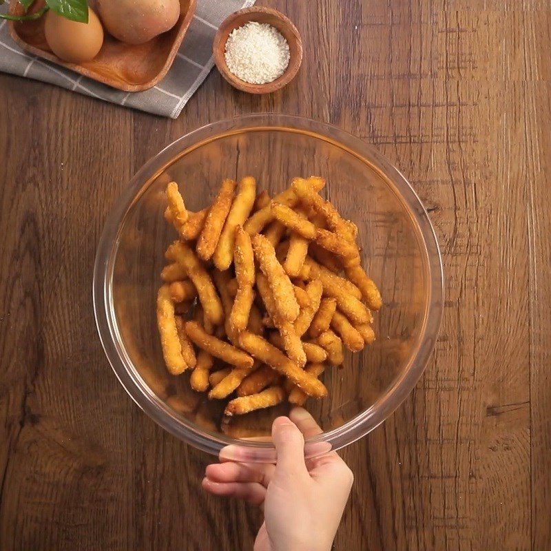 Step 4 Shake the potatoes Breaded fried potatoes with cheese powder