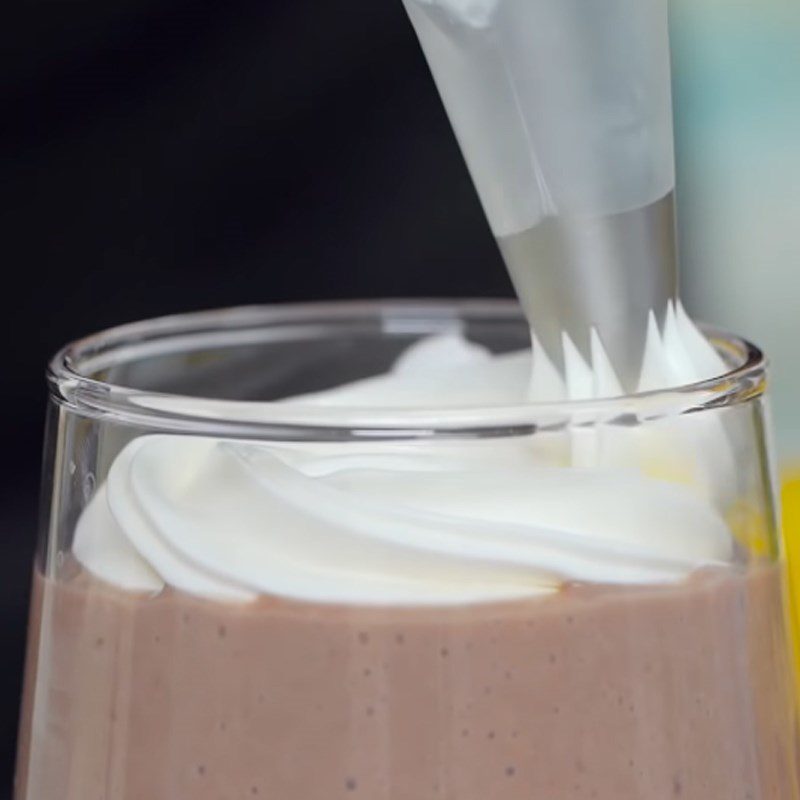Step 3 Making whipped cream Chocolate banana smoothie