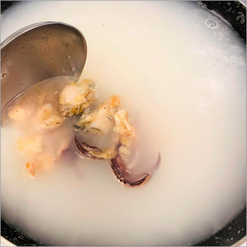 Step 5 Making seafood porridge