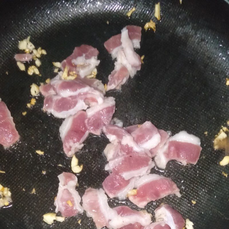 Step 2 Making pickled radish stir-fried with meat Pickled radish stir-fried with meat