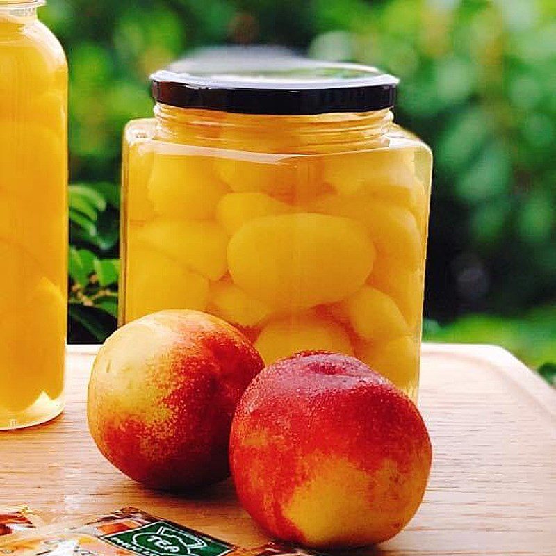 Step 3 Make peaches soaked in rock sugar Soaked peaches in rock sugar (recipe shared by user)