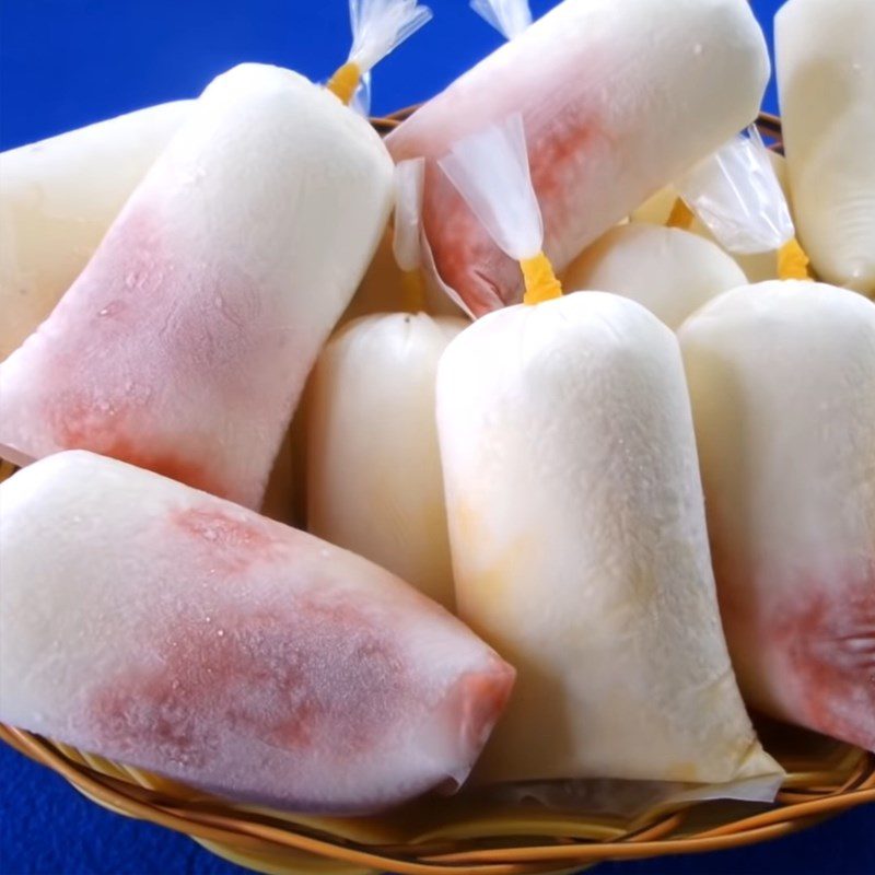Step 5 Freezing yogurt fruit bag