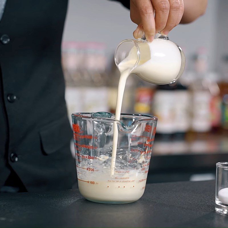 Step 2 Make cream cheese Milk tea with cream cheese (with cream cheese)