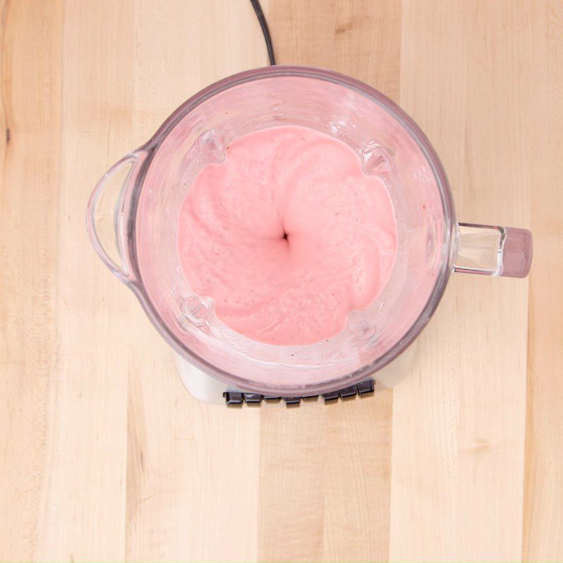 Step 6 Make the pink smoothie layer Rainbow yogurt smoothie