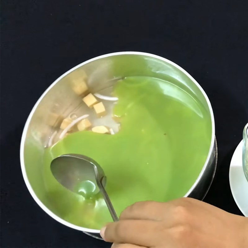 Step 5 Make pandan jelly layer Flan jelly