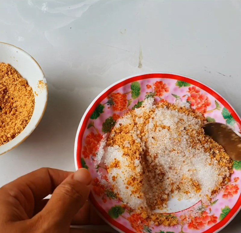 Step 5 Make sesame salt Taro sticky rice with pandan leaves