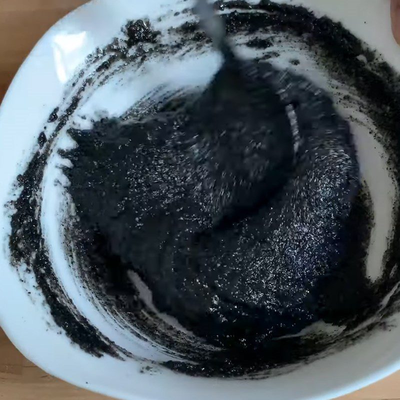 Step 2 Make black sesame filling for black sesame glutinous rice balls