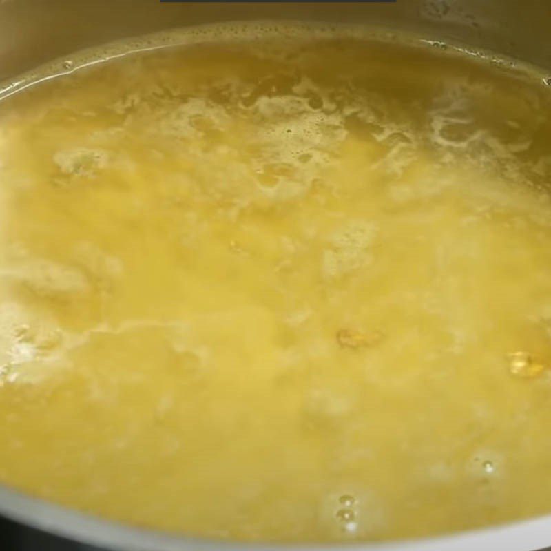 Step 6 Make the dipping sauce for Southern-style vegetarian rice cake