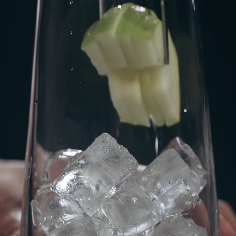 Step 2 Make apple cucumber detox water Apple cucumber detox water