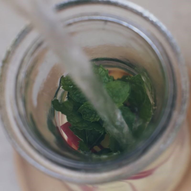 Step 2 Make apple cinnamon mint detox water Apple cinnamon mint detox water