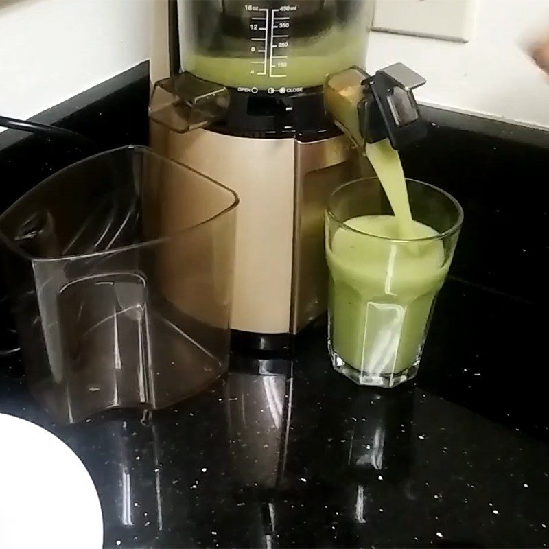 Step 2 Make the juice Cucumber Pear Juice