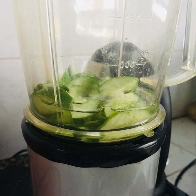 Step 2 Making juice Cucumber aloe vera juice