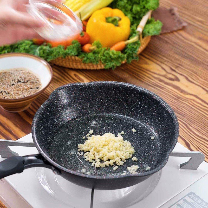 Step 1 Make the sauce for Sizzling Beef Rice