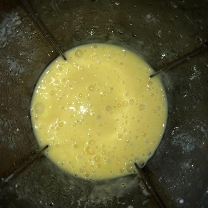 Step 2 Blend banana mango yogurt smoothie