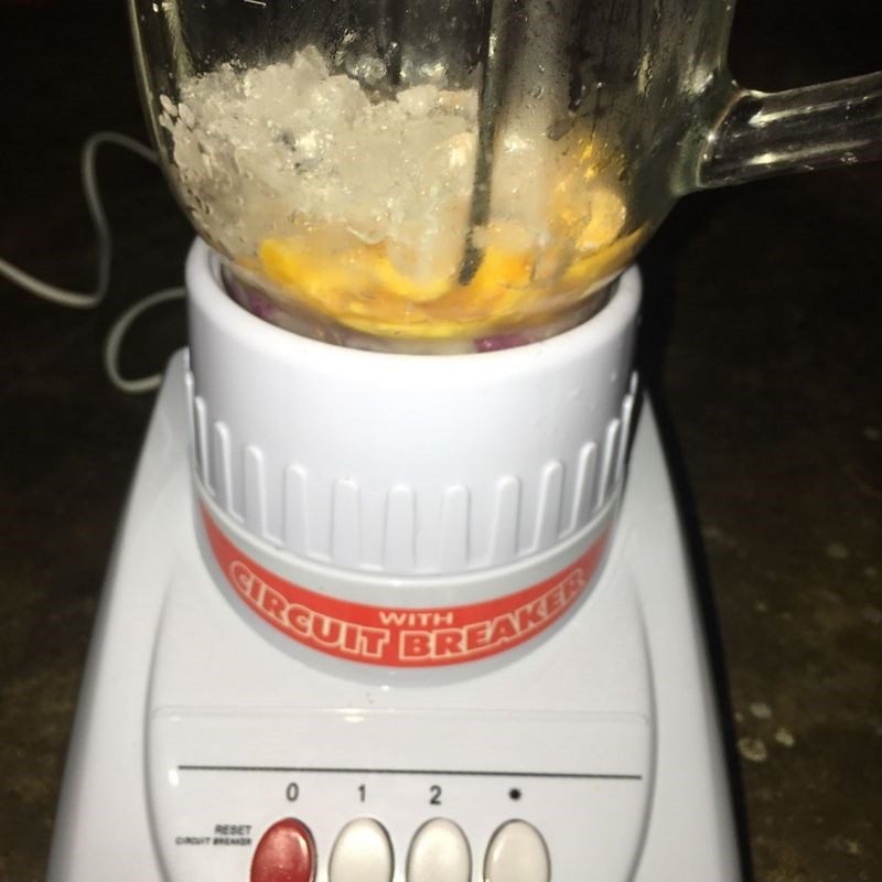 Step 2 Making jackfruit and breast milk smoothie Jackfruit and breast milk smoothie